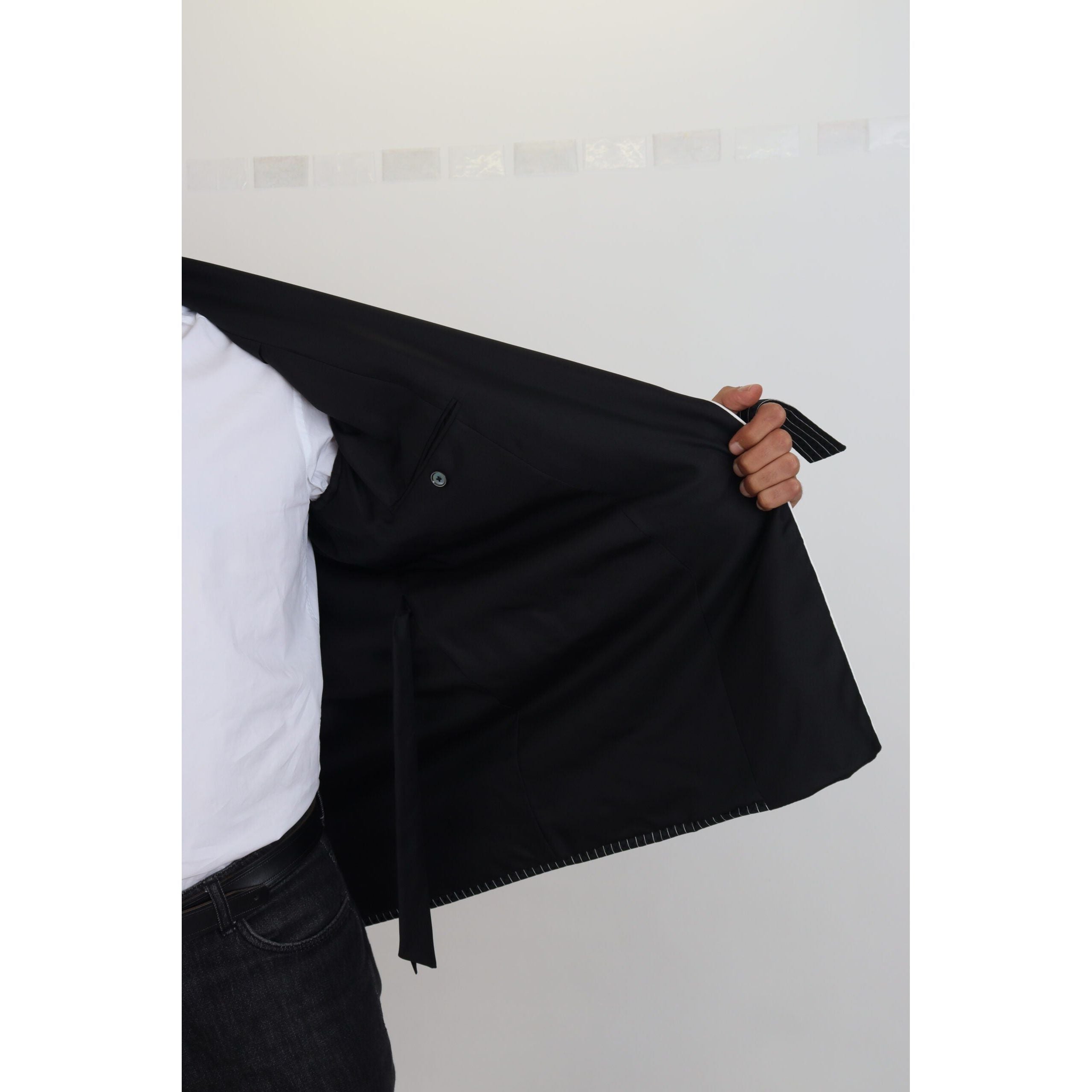 Dolce & Gabbana Elegant Silk-Lined Robe Jacket for Luxury