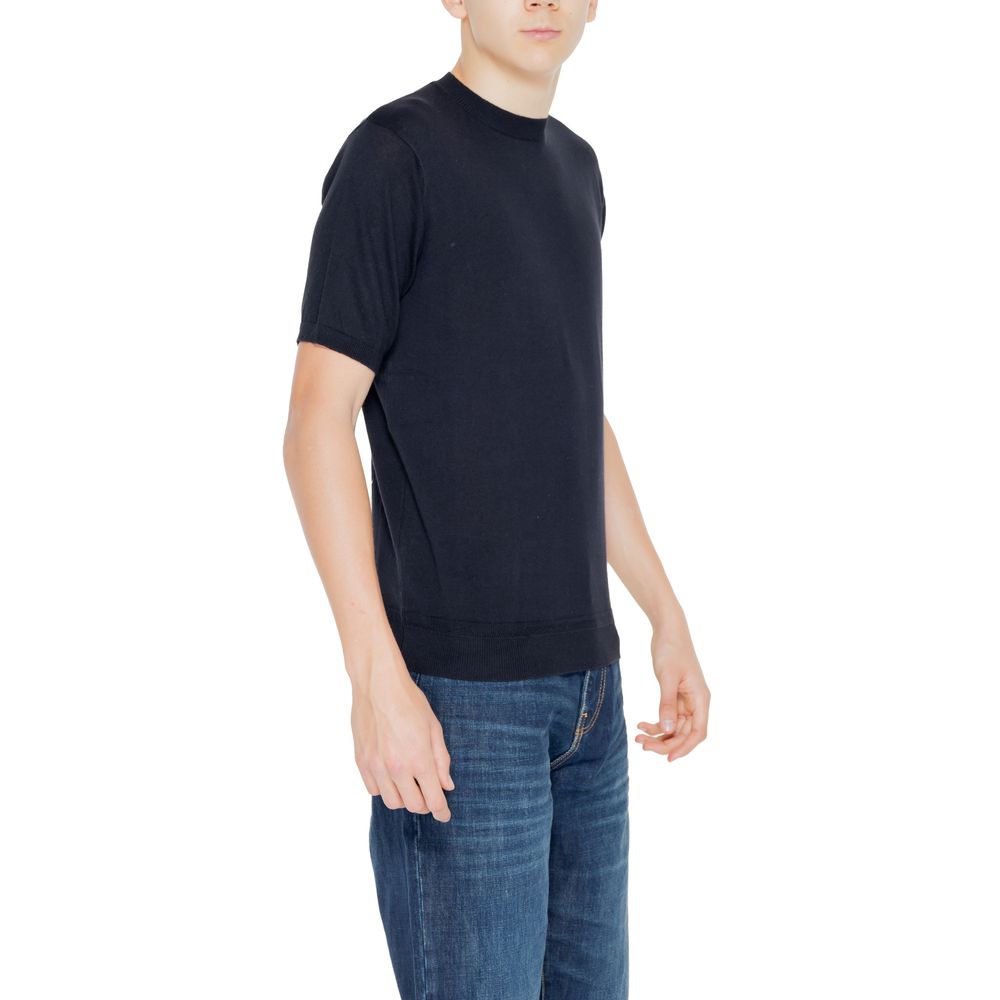 Hamaki-Ho Black Cotton T-Shirt for Effortless Elegance
