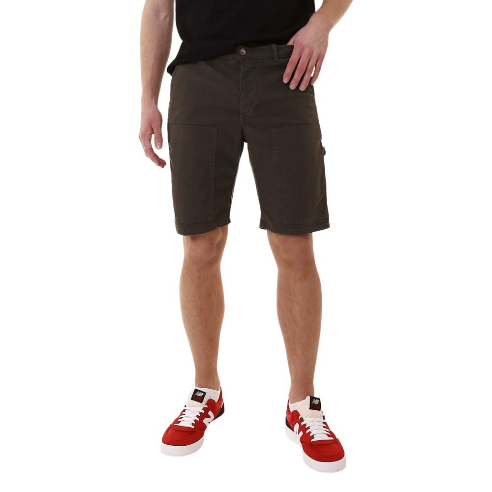 Lyle & Scott Green Cotton Short for Elevated Casual Style