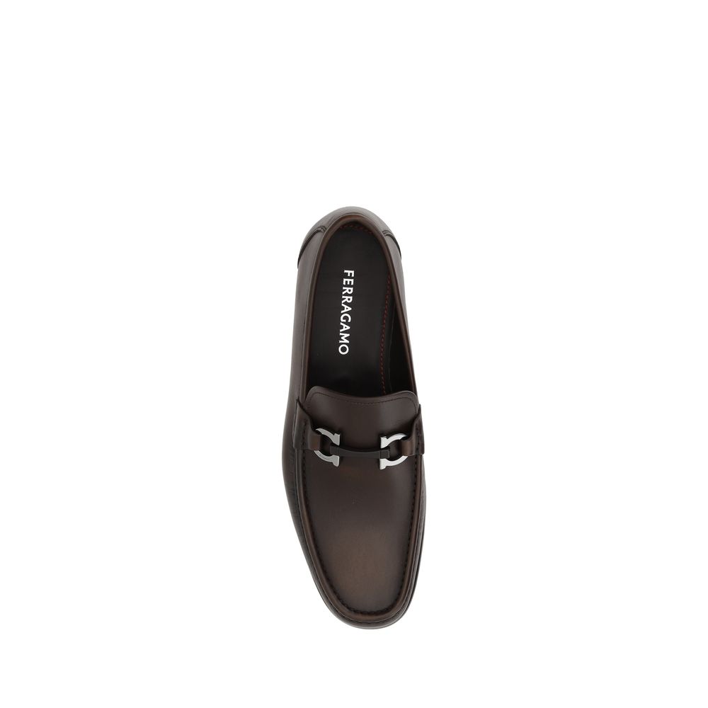 Ferragamo Black Elegant Calfskin Loafers