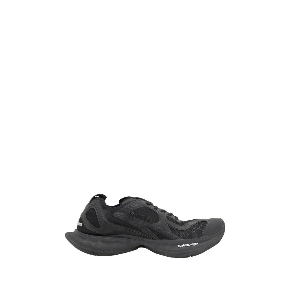 Balenciaga White Leather Circuit Sneakers with Distinctive Platform Design