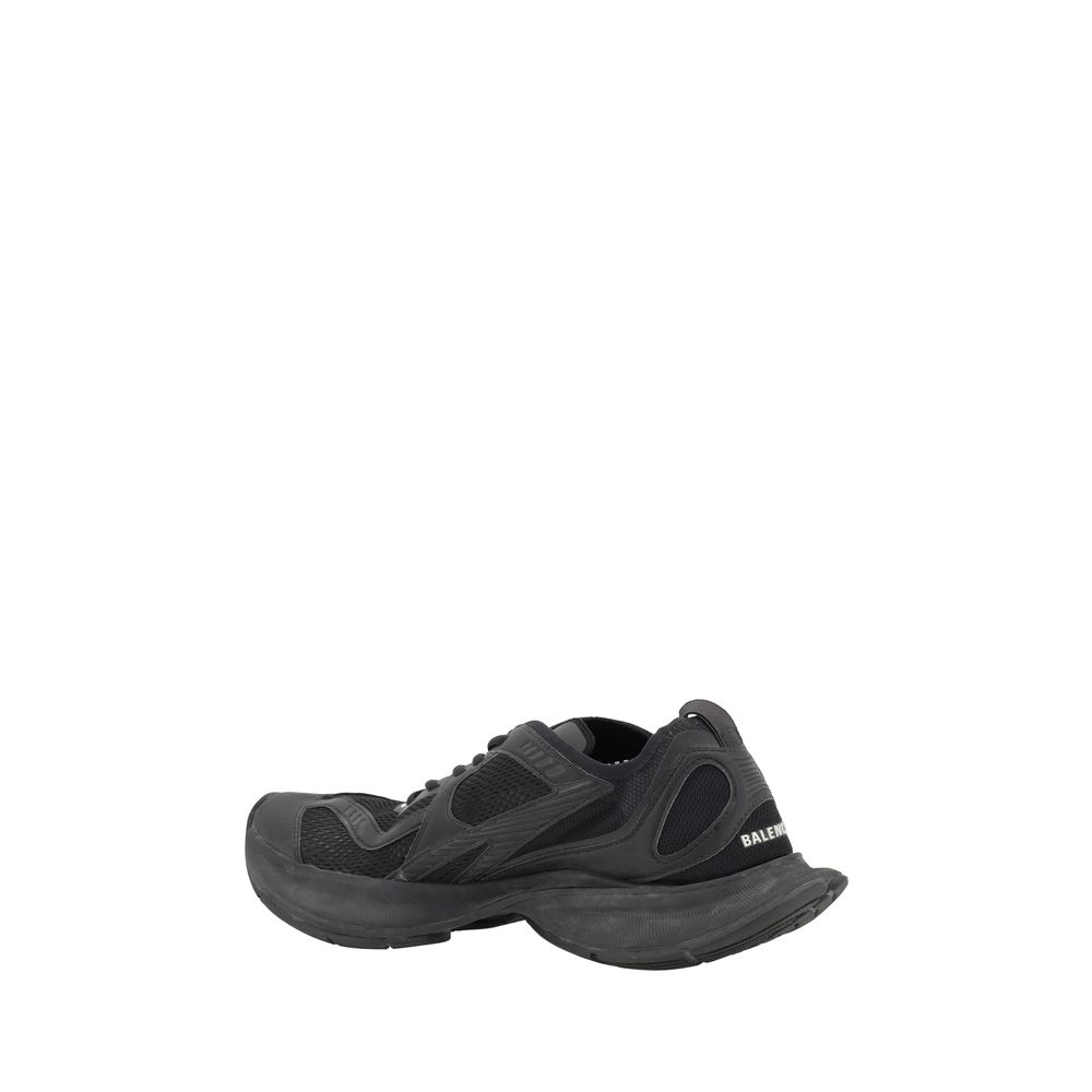 Balenciaga White Leather Circuit Sneakers with Distinctive Platform Design