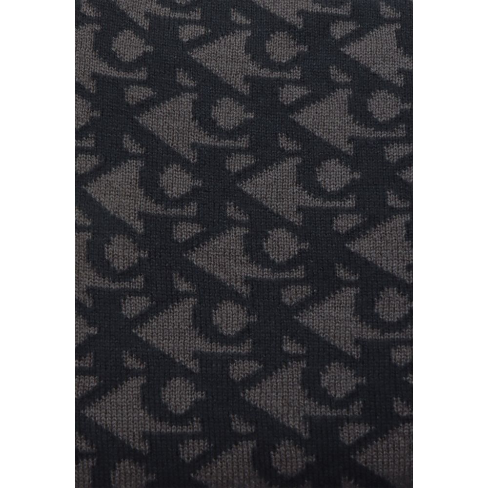 Calvin Klein Jeans Black Wool Scarf - Luxurious Fashion Essential