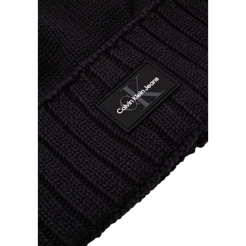 Calvin Klein Jeans Black Cotton Beanie Hat for Effortless Style