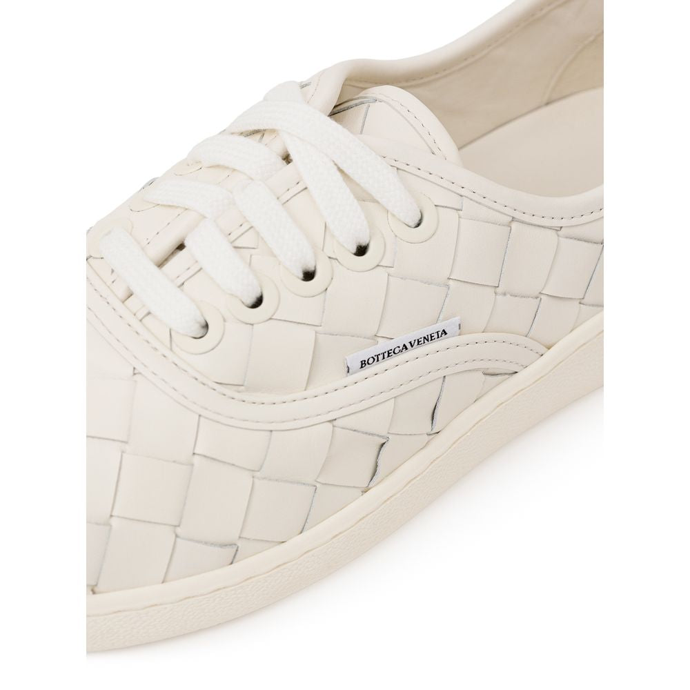 Bottega Veneta White Leather Sneaker for Effortless Elegance