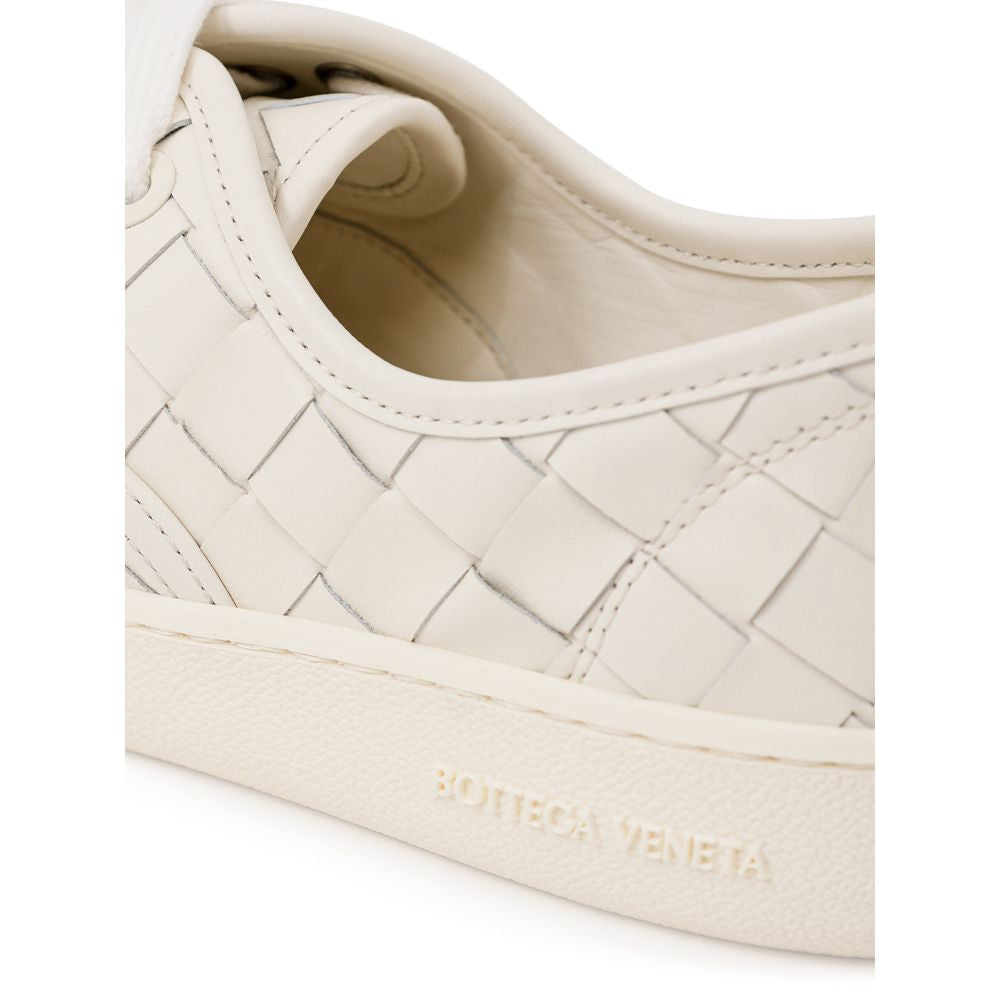 Bottega Veneta White Leather Sneaker for Effortless Elegance
