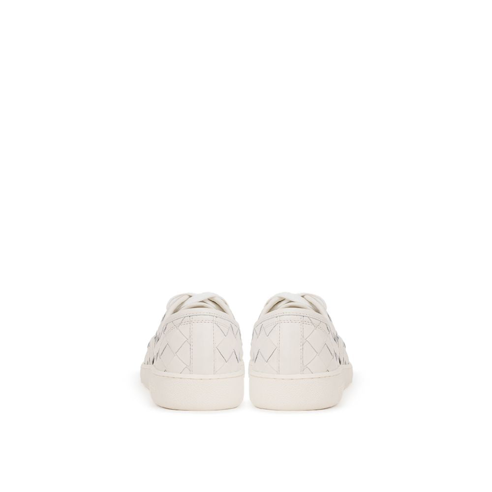 Bottega Veneta White Leather Sneaker for Effortless Elegance