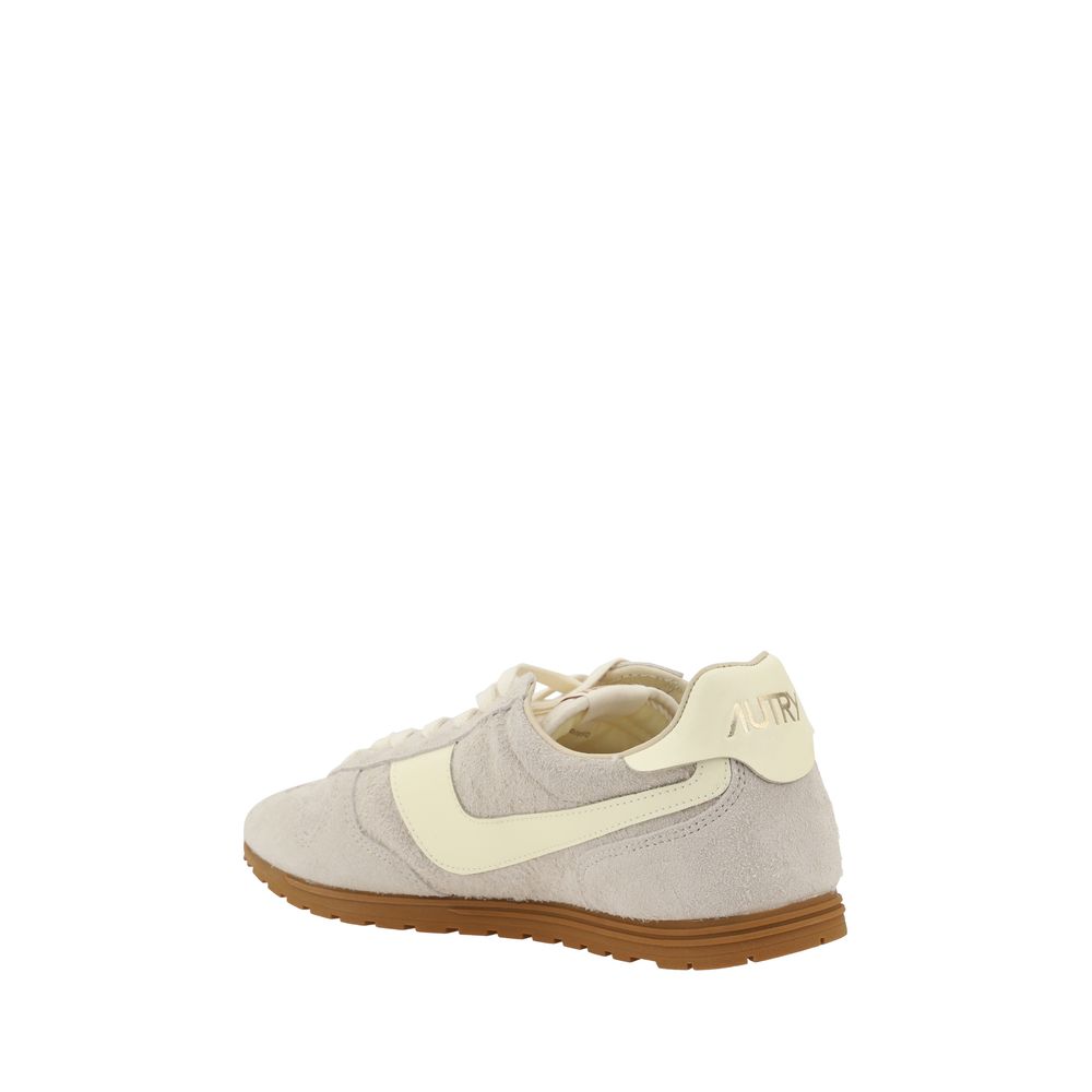 Autry White Premium Suede Windspin Low Sneakers