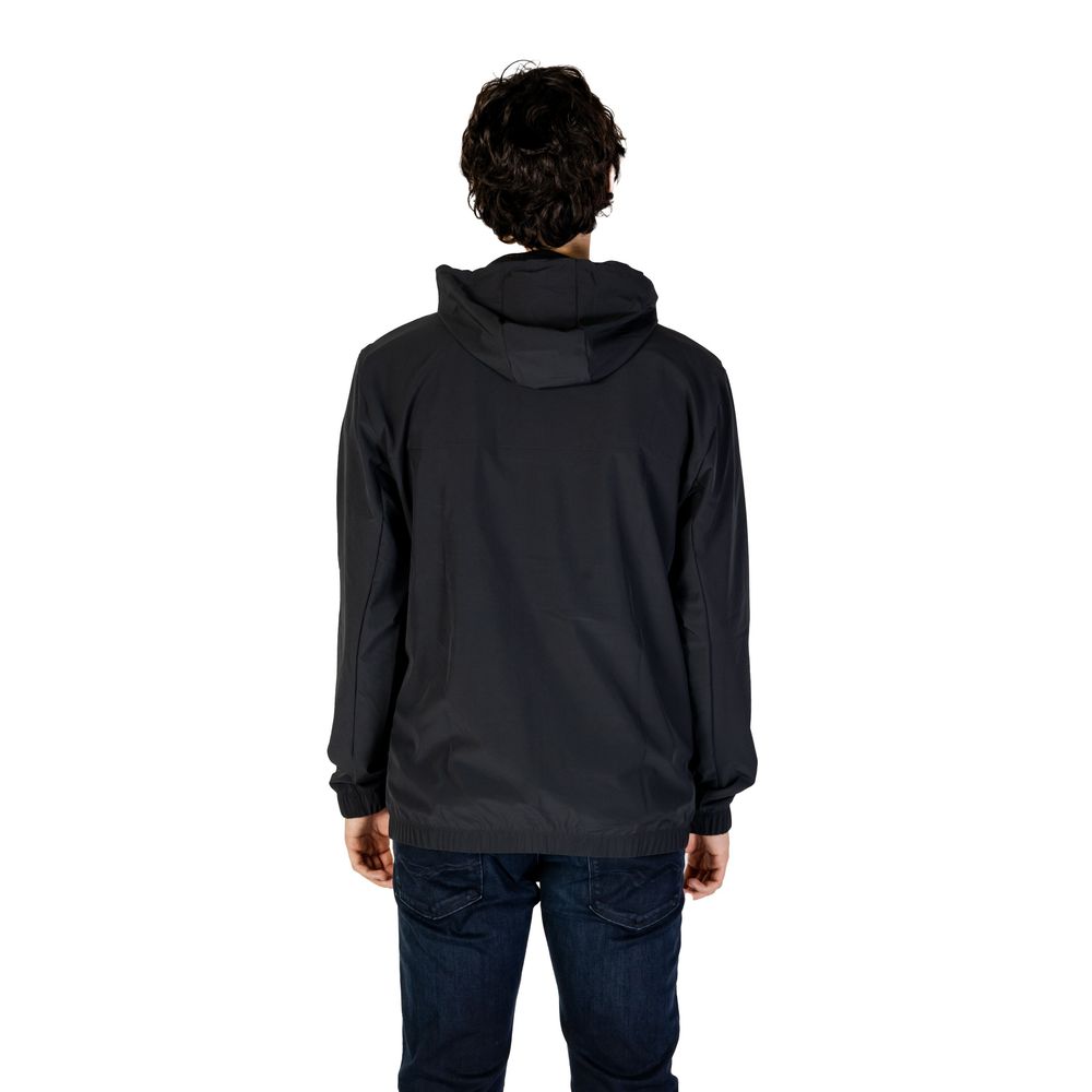 New Balance Black Jacket for Elevated Urban Style