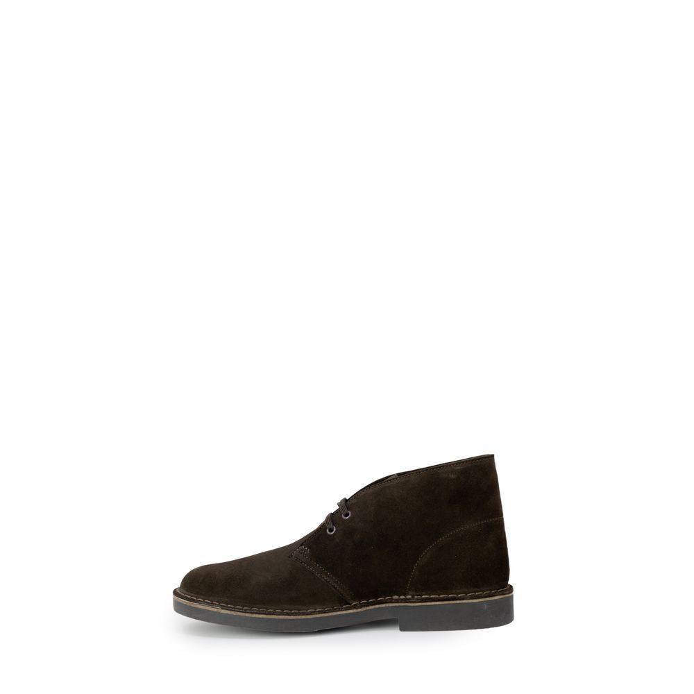 Clarks Brown Leather Boot - Timeless Elegance Redefined