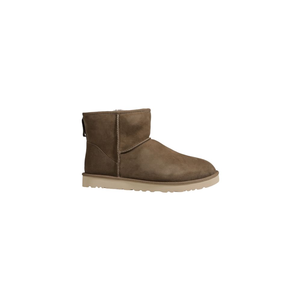 UGG Gray Suede Leather Boot - Elevate Your Footwear Collection