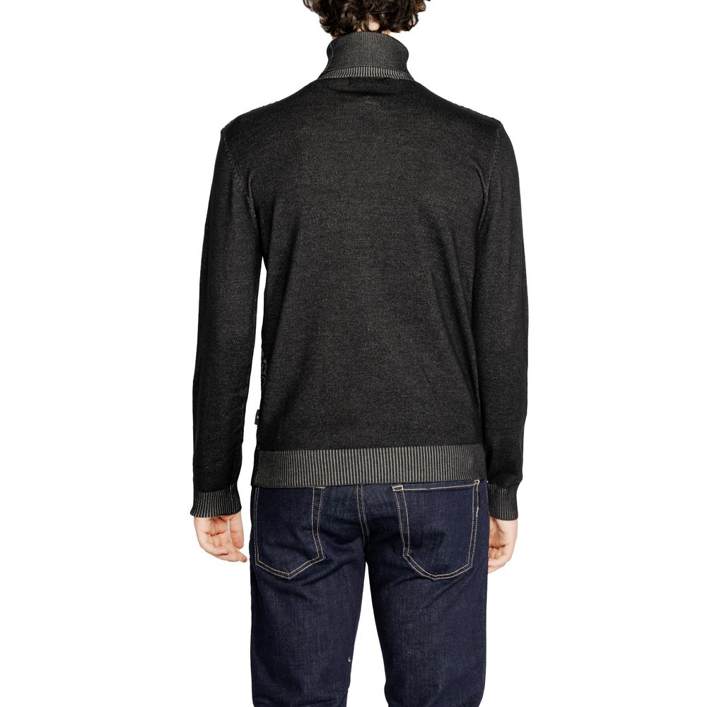 Hamaki-Ho Black Viscose Sweater for Timeless Elegance