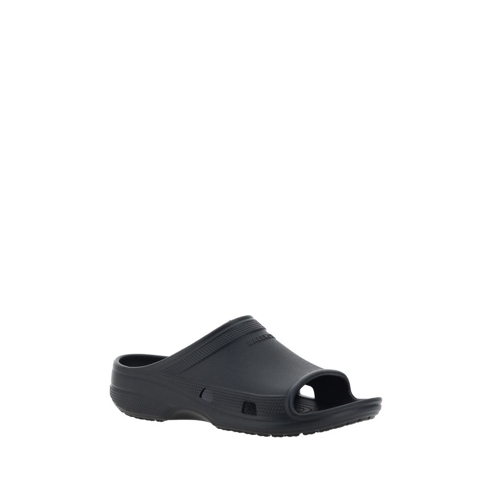 Balenciaga White Rubber Eva Sandals: Effortless Elegance Redefined