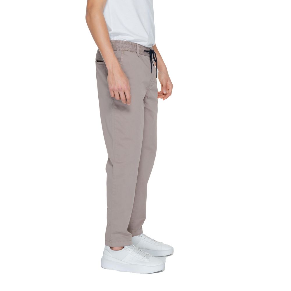 Hugo Boss Brown Cotton Jeans for Effortless Elegance