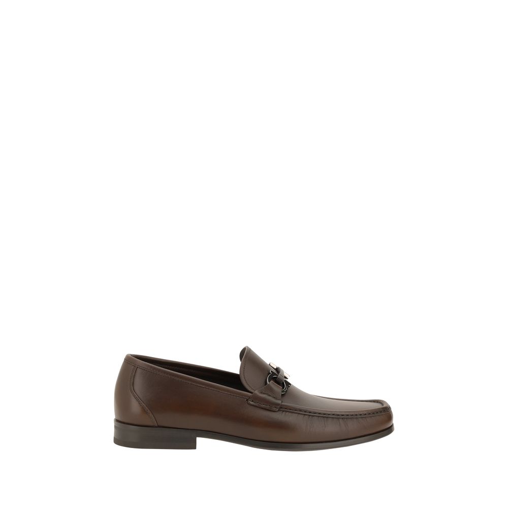 Ferragamo Black Elegant Calfskin Loafers
