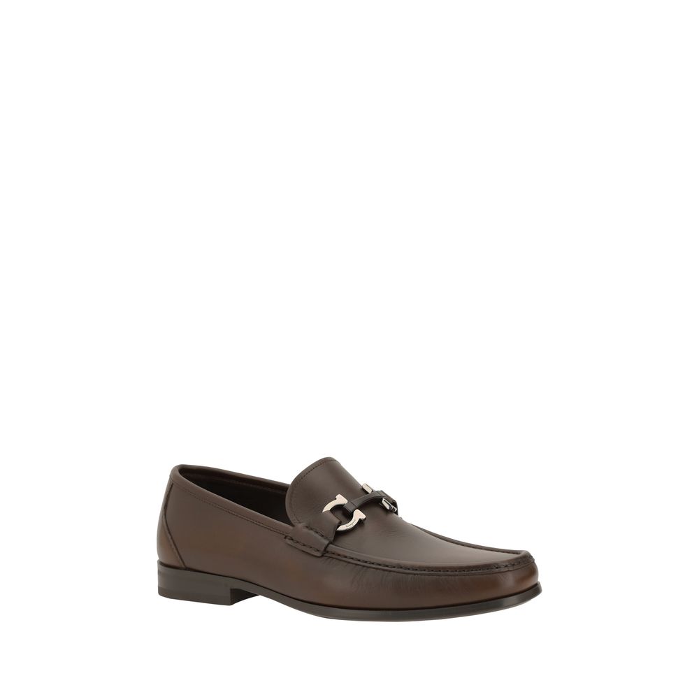 Ferragamo Black Elegant Calfskin Loafers