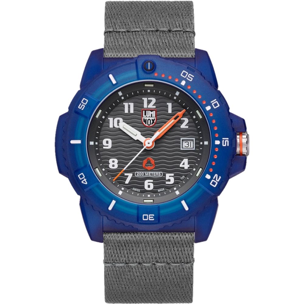 Luminox Gray Nylon Watch: Elegance Meets Swiss Precision