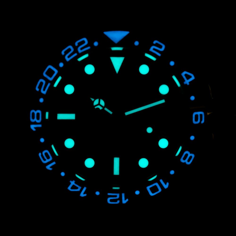 Bobroff Black Rubber Watch - Timeless Elegance Redefined