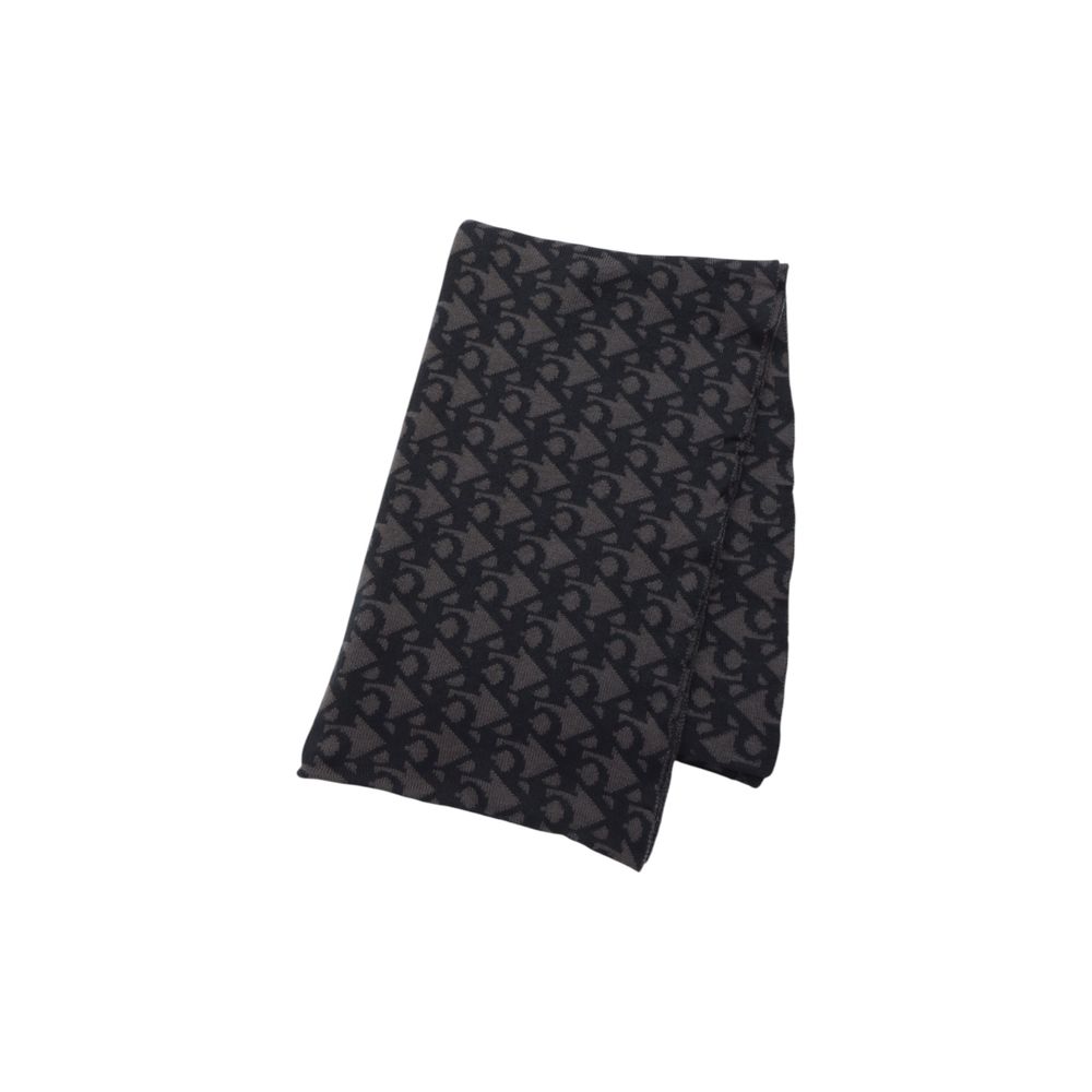 Calvin Klein Jeans Black Wool Scarf - Luxurious Fashion Essential