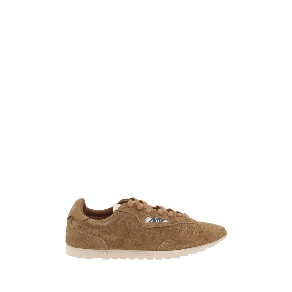 Autry White Luxurious Suede Windspin Low Sneakers