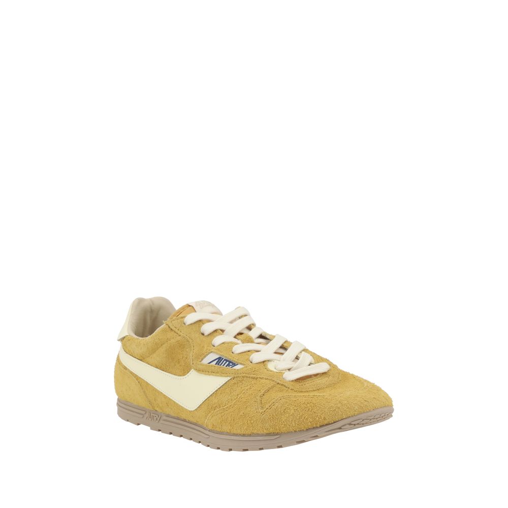 Autry White Luxurious Suede Windspin Low Sneakers