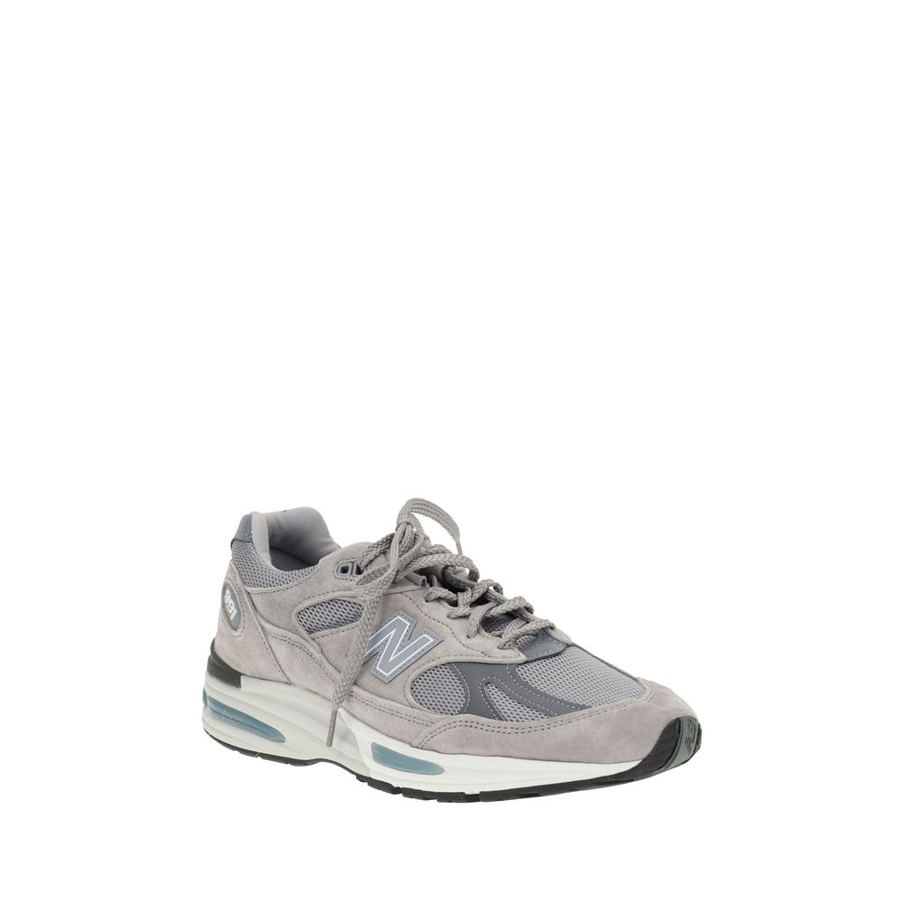 New Balance Grey Suede 991V2 Sneakers for Elevated Style